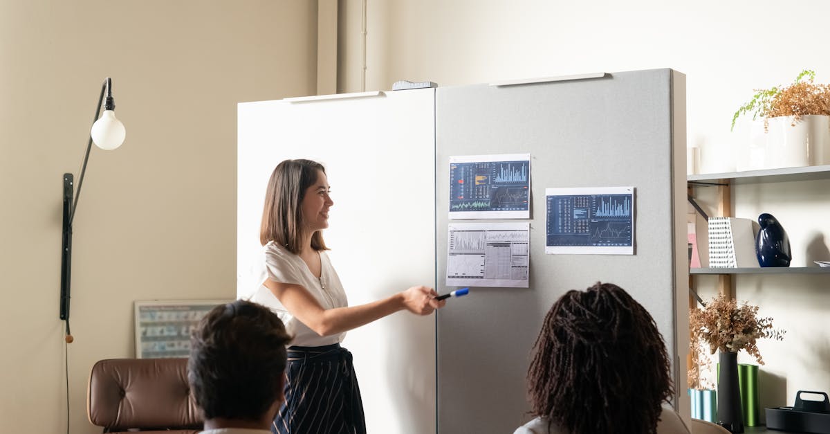 中期移动实名账号:短信营销的优点:与其他营销策略相比